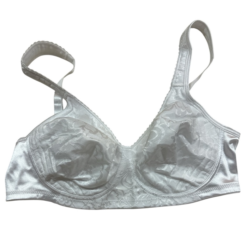 Playtex 18 Hour Ultimate Lift & Support White Wire-free Bra Style 4745 38B NWT